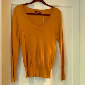 Mustard lightweight sweater